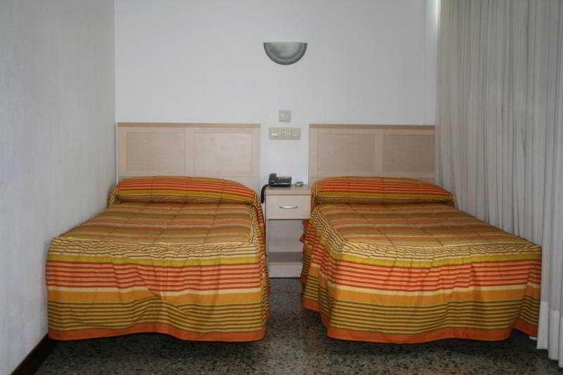 Hotel Cogullada Saragozza Esterno foto
